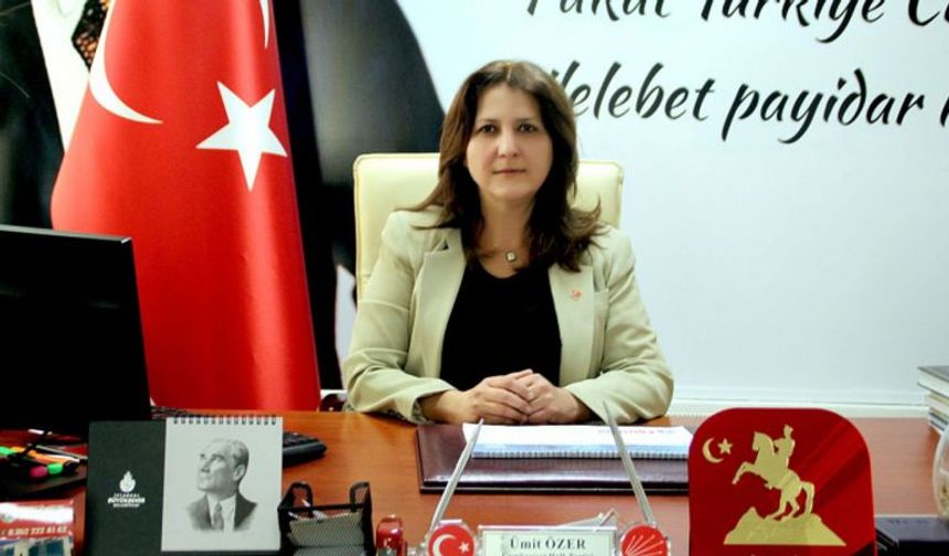 CHP İl Başkanı Özer: Bu kötü günler, kinle, nefretle beslenenler geççek!